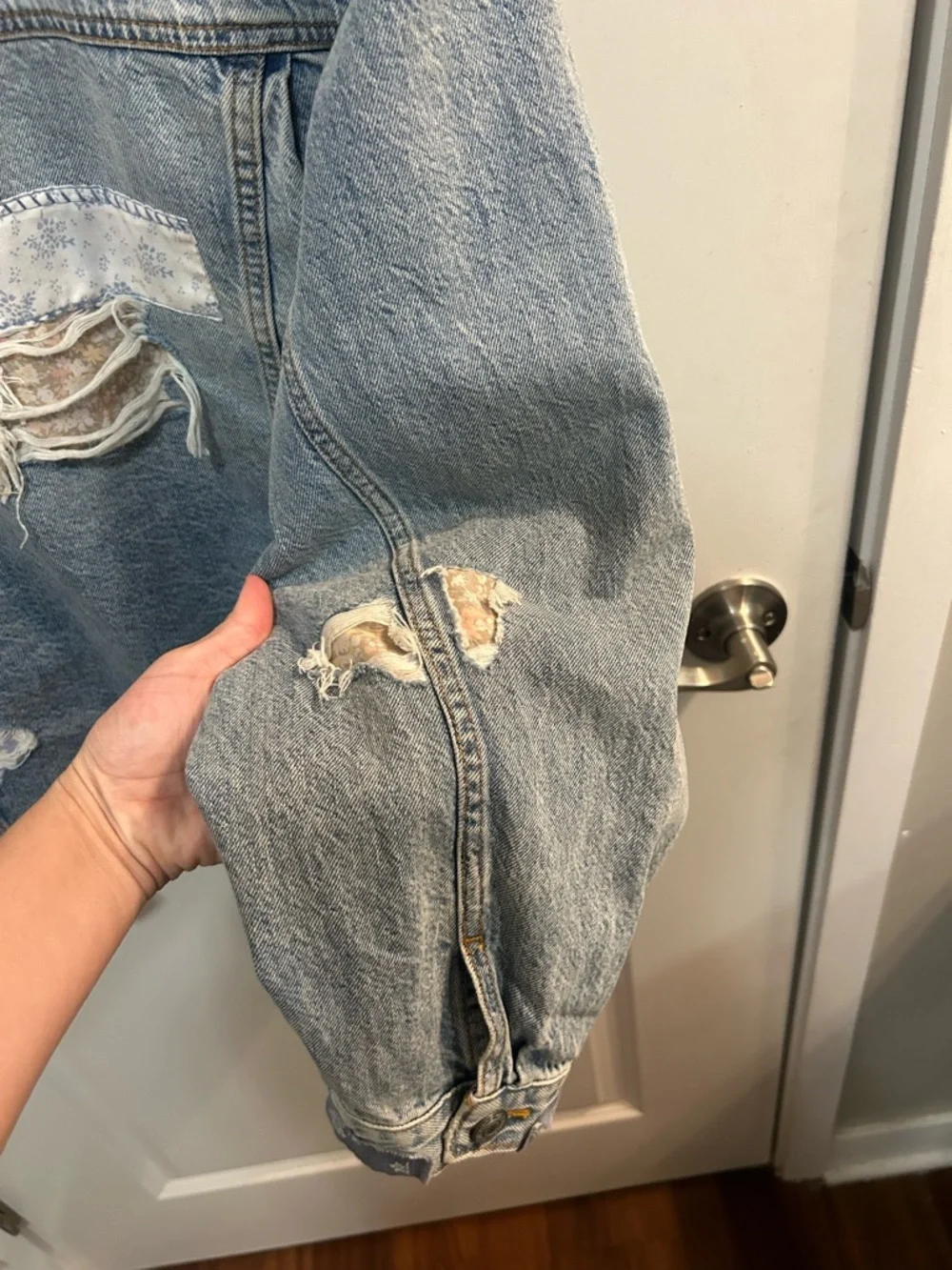 American Eagle Patchwork Denim Jacket XL Distressed Cropped Boho Festival Jean - Picture 10 of 12